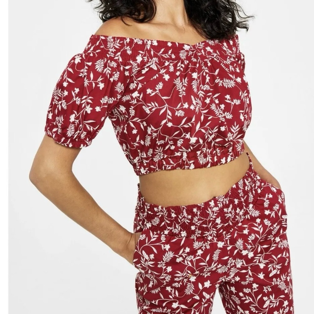Bar III women’s printed pull on pants AND off the shoulder smocked top